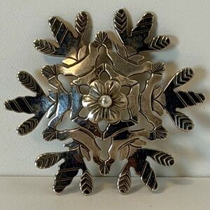 Vintage Sterling Silver Pierced Snowflake Brooch / Pin by Abbott Gotshall 1960s